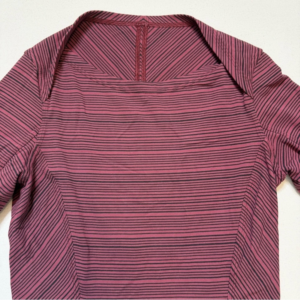 Lululemon Kanto Catch Me LS top Berry Black Stripe sz 4 - Picture 4 of 11